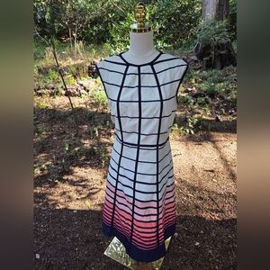 Sandra Darren White‎ and Orange Sleeveless Sheath Dress